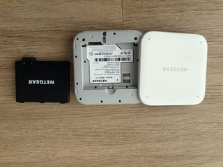 NETGEAR MR6110 AT&T 4G LTE Mobile Hotspot Router