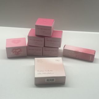 All for $20 Dasique Makeup bundle Highlighter, Tint and more check photo give away price 