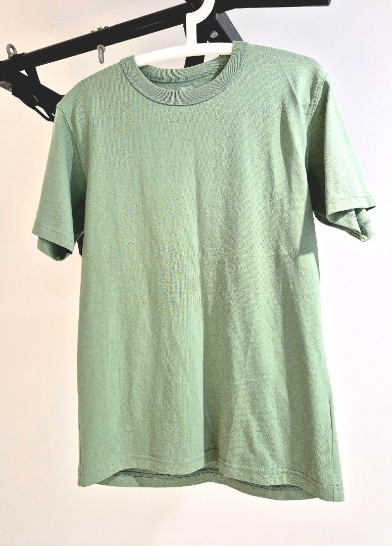 RARE Uniqlo Light Green T-shirt (Category: Tshirts & Polo Shirts) located in Singapore. Submitted by gleeli (Listing ID 1447685387, Image 1). Description: - Uniqlo Light Green - Crew neck basic cotton tee - Good Condition! Worn only once for Xmas!!.