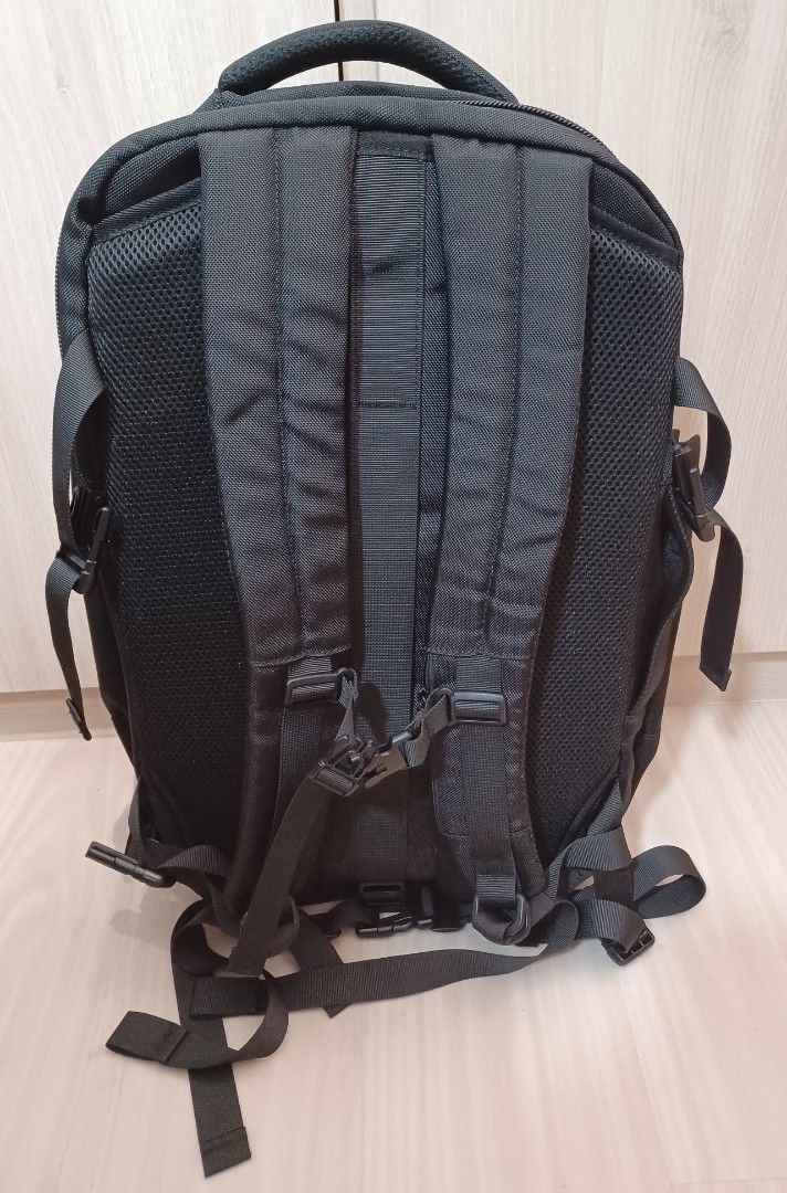 Black Travel Backpack (Category: Backpacks) located in Singapore. Submitted by j_heaven (Listing ID 1447985976, Image 2). Description: - Black backpack - Opens fully like a suitcase - Padded straps for comfort - Multiple pockets (inside & out) - Ideal for travel or everyday use - Sturdy zippers.