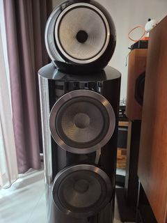Bowers & Wilkins 800 Series Diamond Speakers