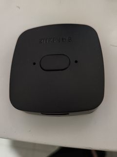 2-to-1/1-to-2 HDMI Hub with Button switch