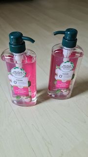 Herbal Essences Bio-Renew White Strawberry & Mint Shampoo 600ml (2 Bottles)