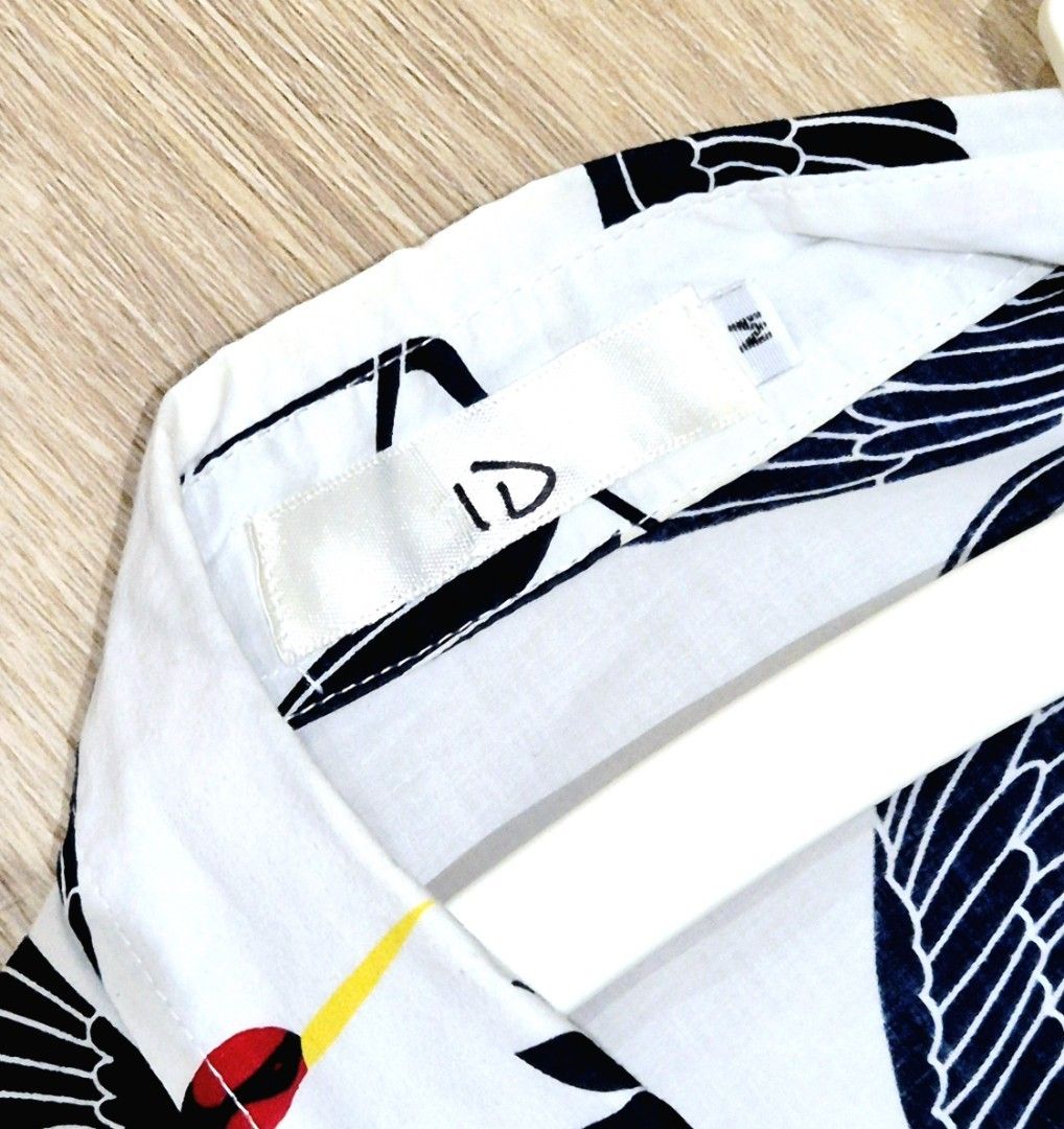 Rare JAPAN Crane Print, Batik, button-up white long-sleeve shirt, Men (Category: Shirts) located in Singapore. Submitted by gleeli (Listing ID 1448420219, Image 6). Description: - Rare Made In Japan, White button-up shirt, Batik - Size S or M, Slim Fit, thin light material - Beautiful dark blue repeated crane print with red and yellow accents - Bought in Japan for SG$80++ (yr 2022) - Very good condition, hardly worn - Item is packed and ready to 
