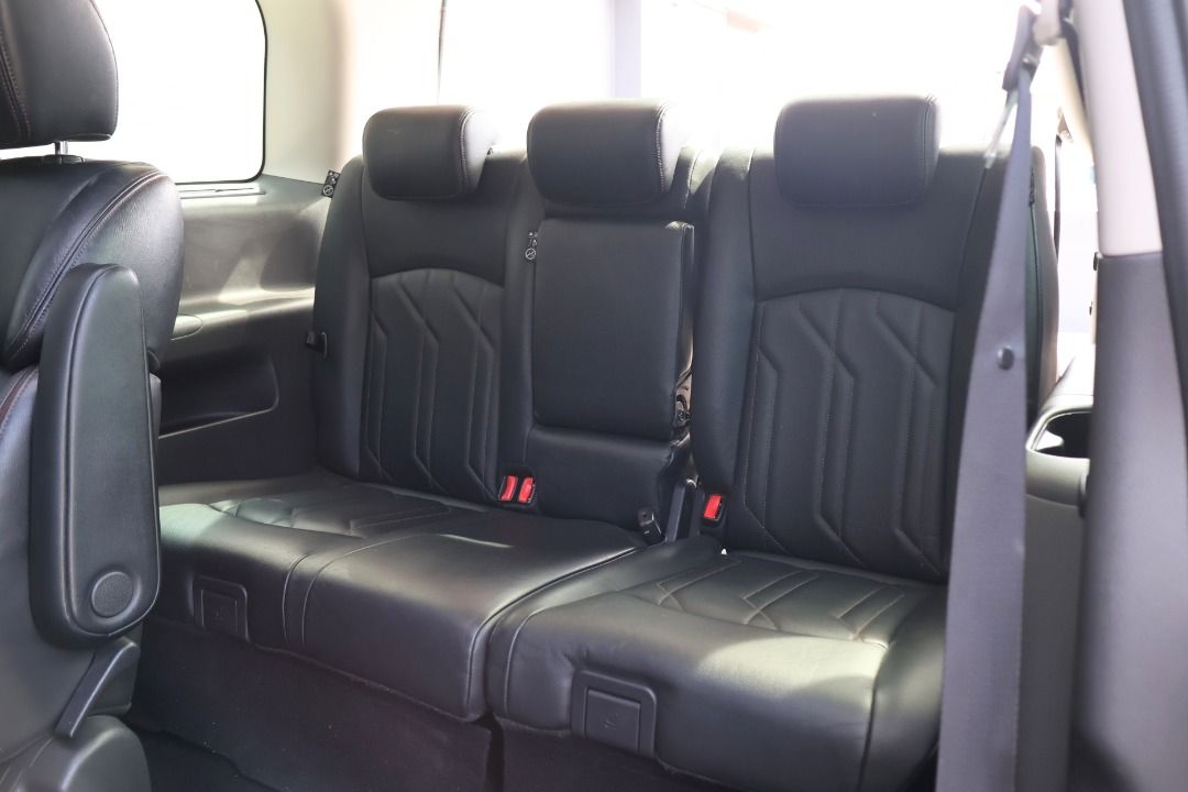 Nissan Elgrand 2.5 Highway Star 7-Seater (A) (Category: Used Cars) located in Singapore. Submitted by carzworld.pteltd (Listing ID 1432030991, Image 10). Description: Viewing Strictly By Appointment Only! Low Interest Rate & Flexible Bank / In House Loan Available All Trade-In Are Welcome Message to: 💬96437773 Features 2.5L 4 Cylinder Inline DOHC Engine, Cruise Control, Keyless Entry/Start, Electric Powered Sliding Door, Airbags, ABS. Accessorie