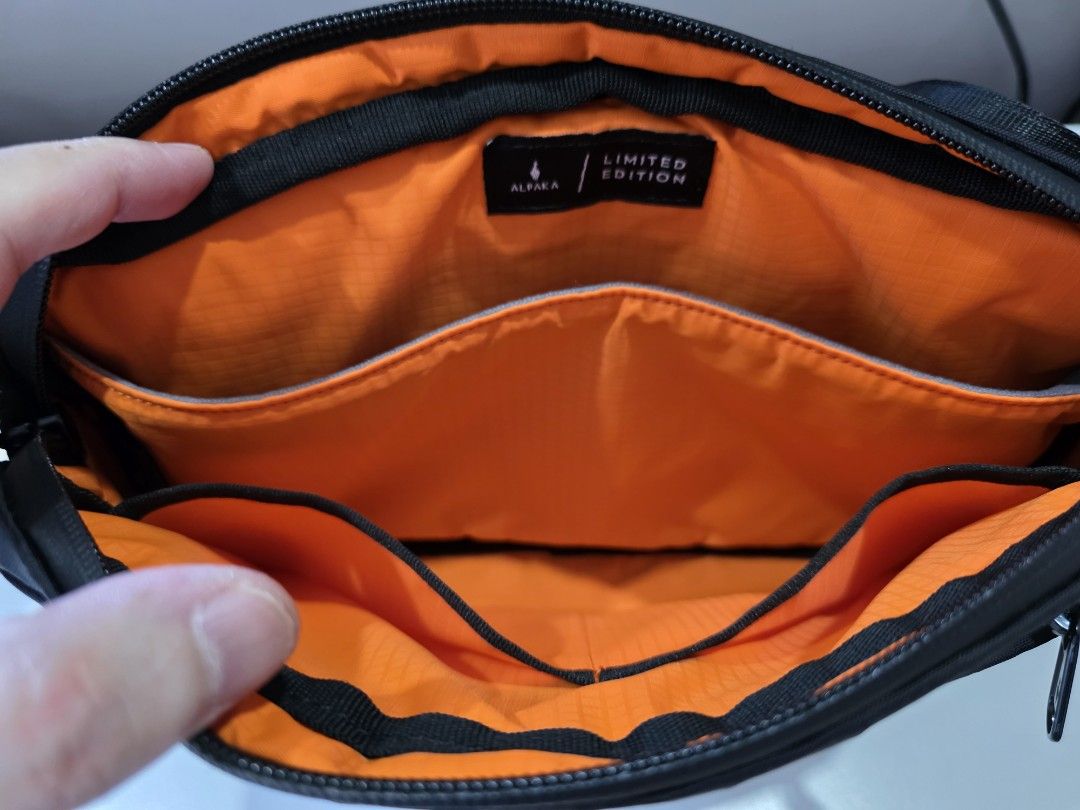 ALPAKA GO SLING MINI V1 X-PAC (Category: Sling Bags) located in Singapore. Submitted by hadytoshi07 (Listing ID 1453154479, Image 9). Description: 10/10 EXCELLENT CONDITION.