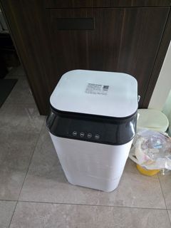 Shoes washing machine