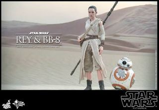 Hot Toys MMS 337 Star Wars Rey & BB-8 1/6 Scale Collectible Set