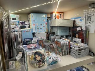 Official merch Genshin Impact popmart, Haikyuu