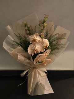 custom fresh flower bouquets