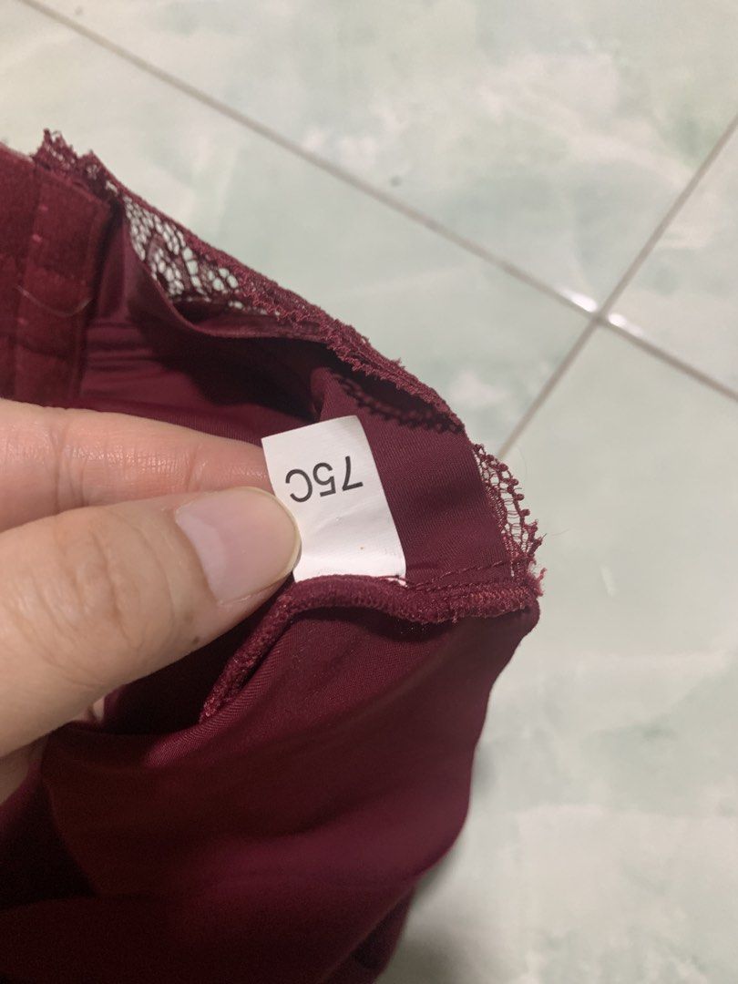 Brand new red wine bralette lace front clip 75C seamless back (Category: New Undergarments & Loungewear) located in Singapore. Submitted by lovescarf (Listing ID 1455716671, Image 4). Description: .