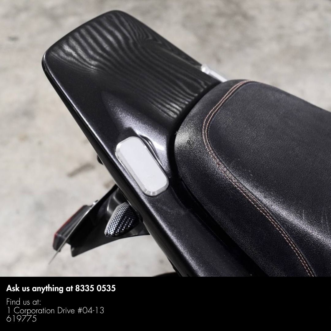 [SALE] HONDA CB400 REVO 1 (Category: Class 2A) located in Singapore. Submitted by throttlesalessg (Listing ID 1455780856, Image 4). Description: HONDA CB400 SUPER 4 REVO 1 COE till 20 JUL 2030 [CONSIGNMENT UNIT] Smooth to ride. View to believe! Comes with: - Yoshimura exhaust - Crashbar - Astar Brake Hose - Seat Block Off - Bar End Balancers - Bitubo Suspension - Rosso 2 Tyres View to believe. Arrange a viewing today! Loans available | Trade-ins 