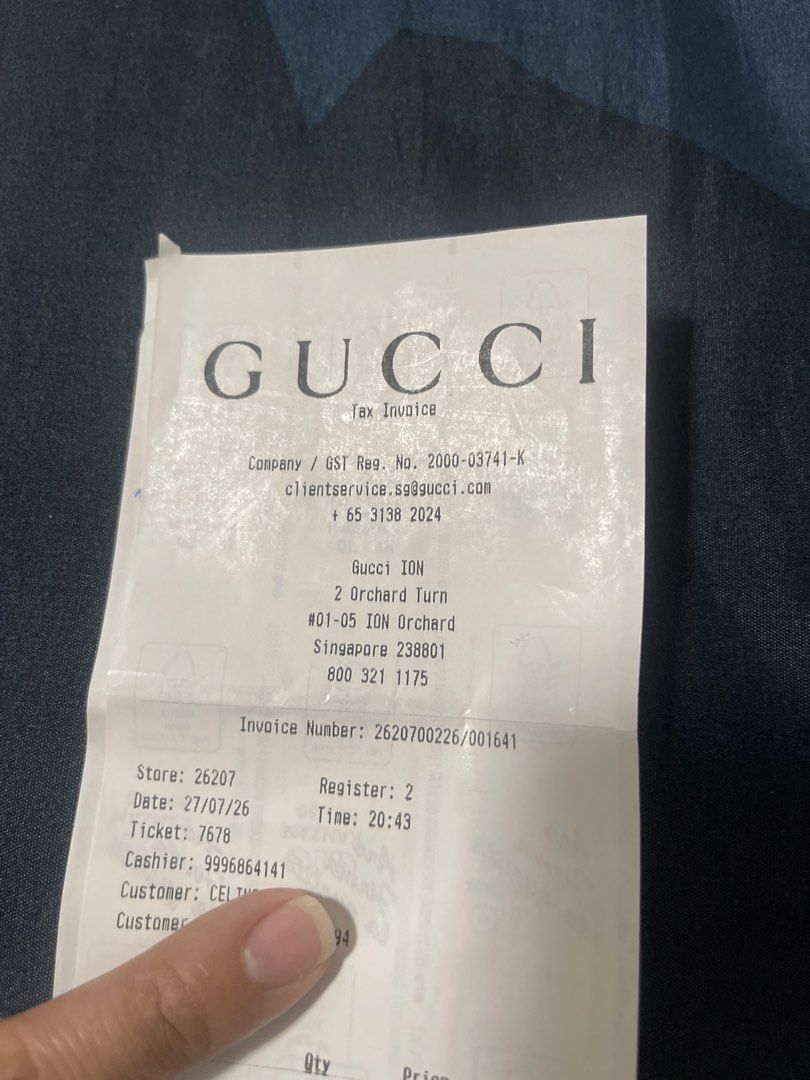 Shoulder Bag (Category: Bags & Wallets) located in Singapore. Submitted by tthingsandstuffs (Listing ID 1455830201, Image 2). Description: - Authentic Gucci shoulder bag - Elegant and versatile design - Perfect for daily use or special occasions - PM for the details .