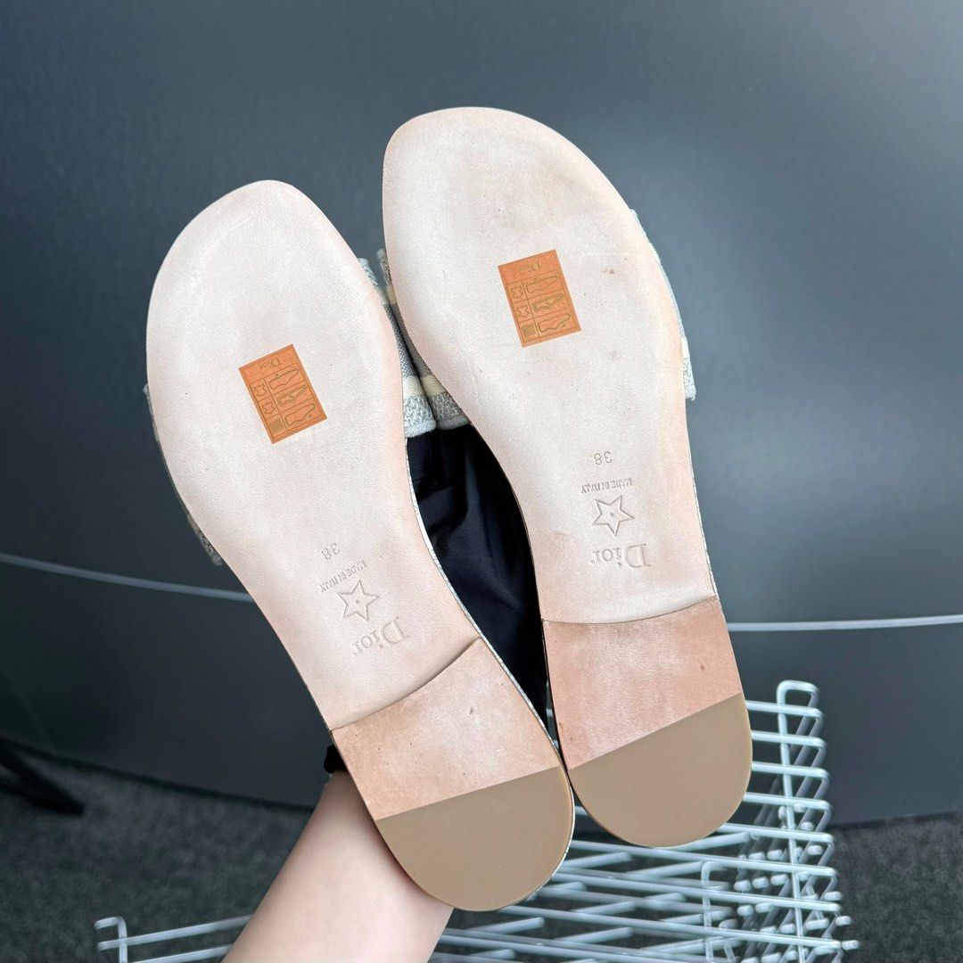 Dior Toile de Jouy Embroidered Cotton Dway Slides Grey Size 38 (Category: Sneakers & Footwear) located in Singapore. Submitted by yasfinds (Listing ID 1456103359, Image 8). Description: Dior Toile de Jouy Embroidered Cotton Dway Slides Kept unworn 9.9/10 Grey Size 38 Comes with full set, receipt dated 2026 F1508 Whats app +65 98263475.
