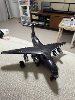 Y20 Toy Airplane with Tank Accessory