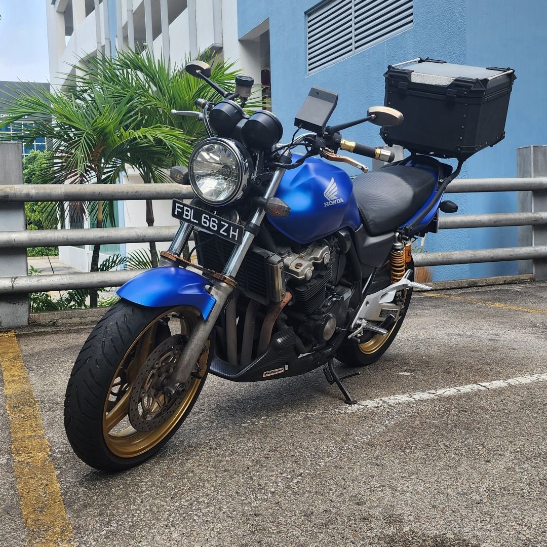 HONDA CB400 SUPER 4 SPEC 3 / COE JUNE 2036 YOSHIMURA / CB 400 (Category: Class 2A) located in Singapore. Submitted by tmoto (Listing ID 1456252611, Image 2). Description: HONDA CB400 SUPER 4 SPECIII Registration : JULY 2006 COE : JULY 2036 Yoshimura exhaust (Endcan) Ohlins rear shock Brembo brake pump Hel steel braided brake hose for front and rear Carbon belly pan Front fork brace 📩 Interested? Feel free to drop us a DM to speak with our sales 