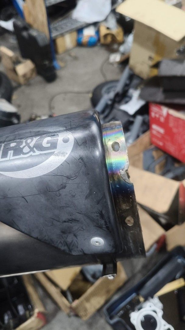 CB400 YOSHIMURA FULL SYSTEM SLEEVE (Category: Motorcycle Accessories) located in Singapore. Submitted by fresh_7 (Listing ID 1456488538, Image 2). Description: -its just the sleeve -r n g not included - condition as seen on the picture.