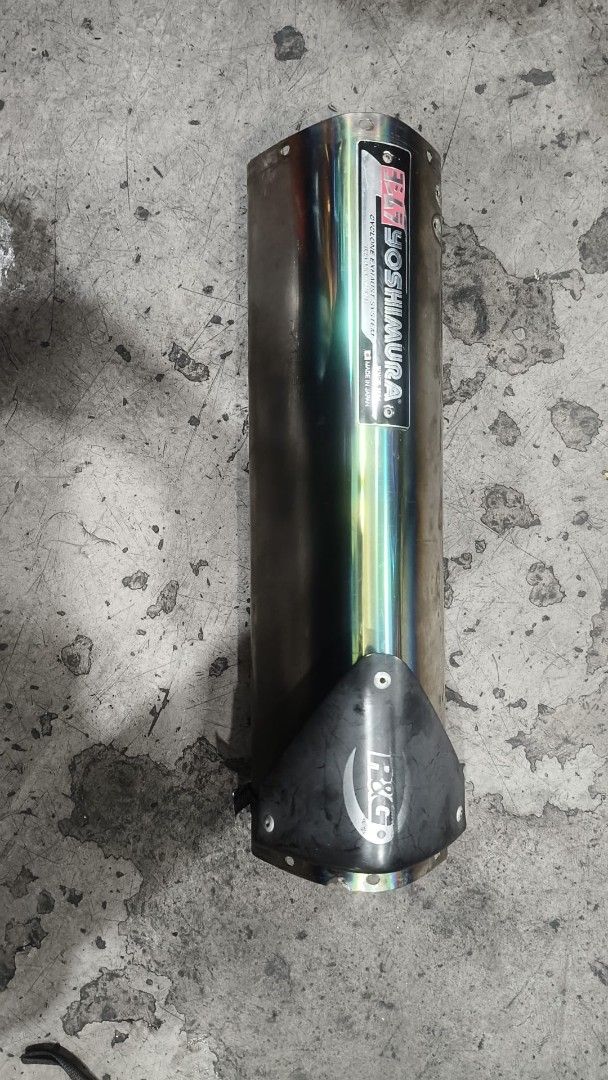 CB400 YOSHIMURA FULL SYSTEM SLEEVE (Category: Motorcycle Accessories) located in Singapore. Submitted by fresh_7 (Listing ID 1456488538, Image 1). Description: -its just the sleeve -r n g not included - condition as seen on the picture.