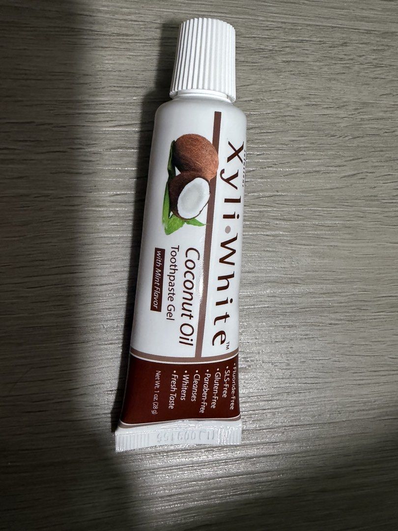 Coconut gel toothpaste with mint flavor (Free normal mail) (Category: Oral Care) located in Singapore. Submitted by individual.supply (Listing ID 1453284120, Image 1). Description: Brand new shown in photo Expired date on June 2028 Includes free normal mail, mailing proof photo will be provided.
