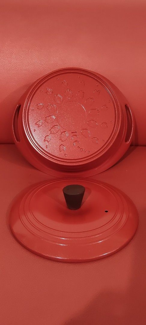 LFK 28CM POT (Category: Cookware & Accessories) located in Singapore. Submitted by luckycat8899 (Listing ID 1453281434, Image 2). Description: Brand new, collect at my place Woodlands Crescent..