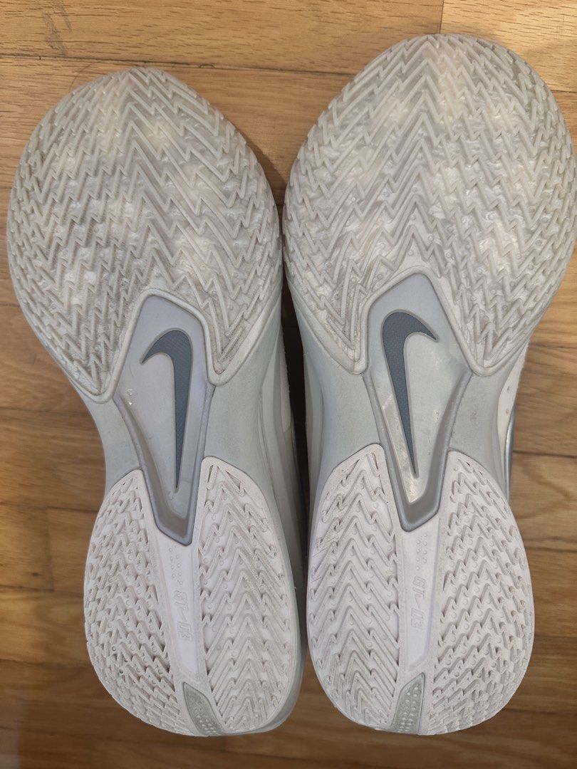 Nike Air Zoom GT Cut 3 Silver White US9.5 (Category: Racket & Ball Sports) located in Singapore. Submitted by hepdhxks (Listing ID 1453341941, Image 5). Description: 9/10 condition 100% Authentic Lightly worn No box No sole separation Cushioning and traction in excellent condition Clean and well maintained Meetup preferred Slightly negotiable for serious buyers.