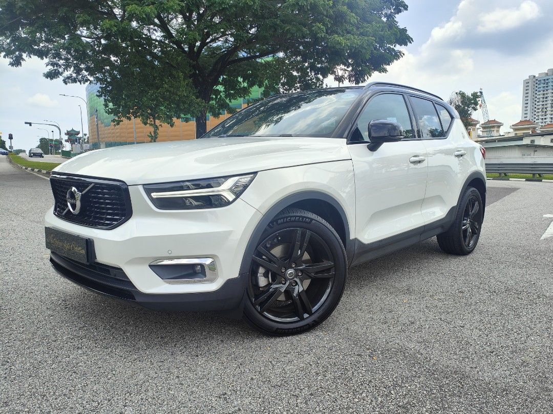 Volvo XC40 T4 R-Design (A) (Category: Used Cars) located in Singapore. Submitted by petertan1221 (Listing ID 1449152472, Image 4). Description: New stock! 2nd lady owner. Lowest depreciation unit! Pearl white colour in tiptop condition. Regular preventive maintenance done with no wear and tear parts at all. Always parked under sheltered car park. Buy with 2-yrs/40,000km warranty on engine and gearbox. Full loan available at attractive interest ra