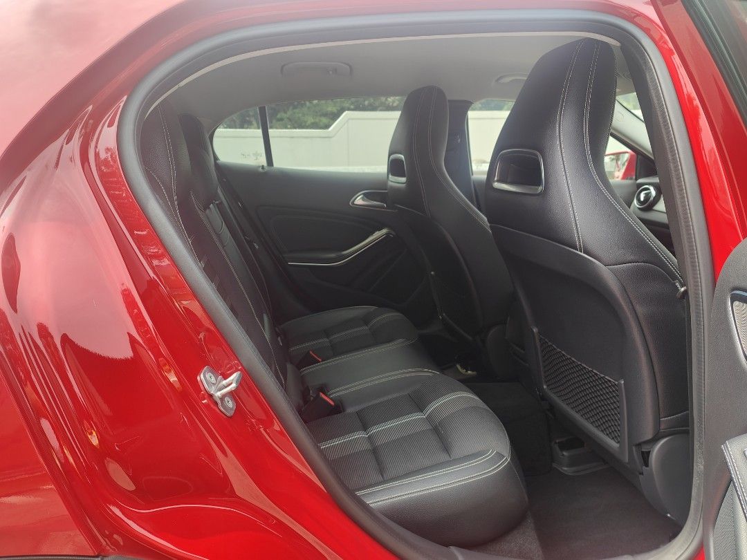 Mercedes-Benz GLA-Clas 180 Urban Auto (Category: Used Cars) located in Singapore. Submitted by petertan1221 (Listing ID 1456659336, Image 6). Description: 1 Teacher Owner! Extremely LOW MILEAGE done at 70,332km (average 8,800km per year only!) Always Parked Under Sheltered Car Park. C&C unit with service records! Original Paintwork and interior in very well kept condition! Buy with 2-yrs/40,000km warranty on engine and gearbox! Full loan availabl