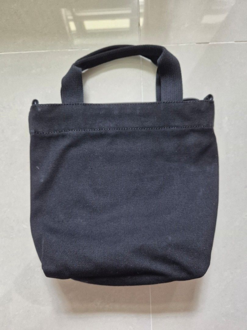 Onitsuka Tiger Small Canvas Tote Bag (Category: Tote Bags) located in Singapore. Submitted by bellallama (Listing ID 1456954044, Image 4). Description: bought in japan minor white stains at the back.