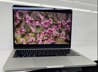 Apple MacBook Air M2 13-inch 8GB RAM 256GB SSD