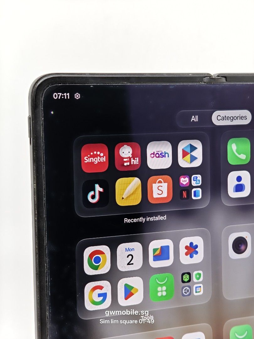 Oppo Find N5 Cosmic Black 512GB (Category: OPPO) located in Singapore. Submitted by gwmobile.sg (Listing ID 1457059683, Image 3). Description: .