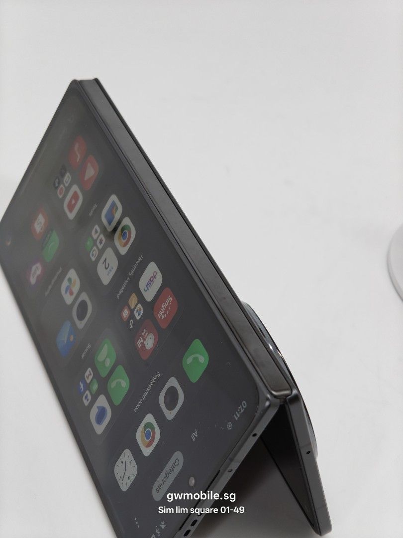 Oppo Find N5 Cosmic Black 512GB (Category: OPPO) located in Singapore. Submitted by gwmobile.sg (Listing ID 1457059683, Image 6). Description: .