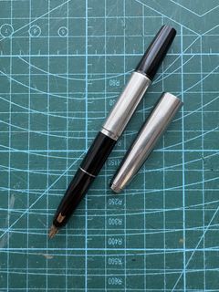 Pilot telescoping short fountain pen black/steel grid - 14k fine