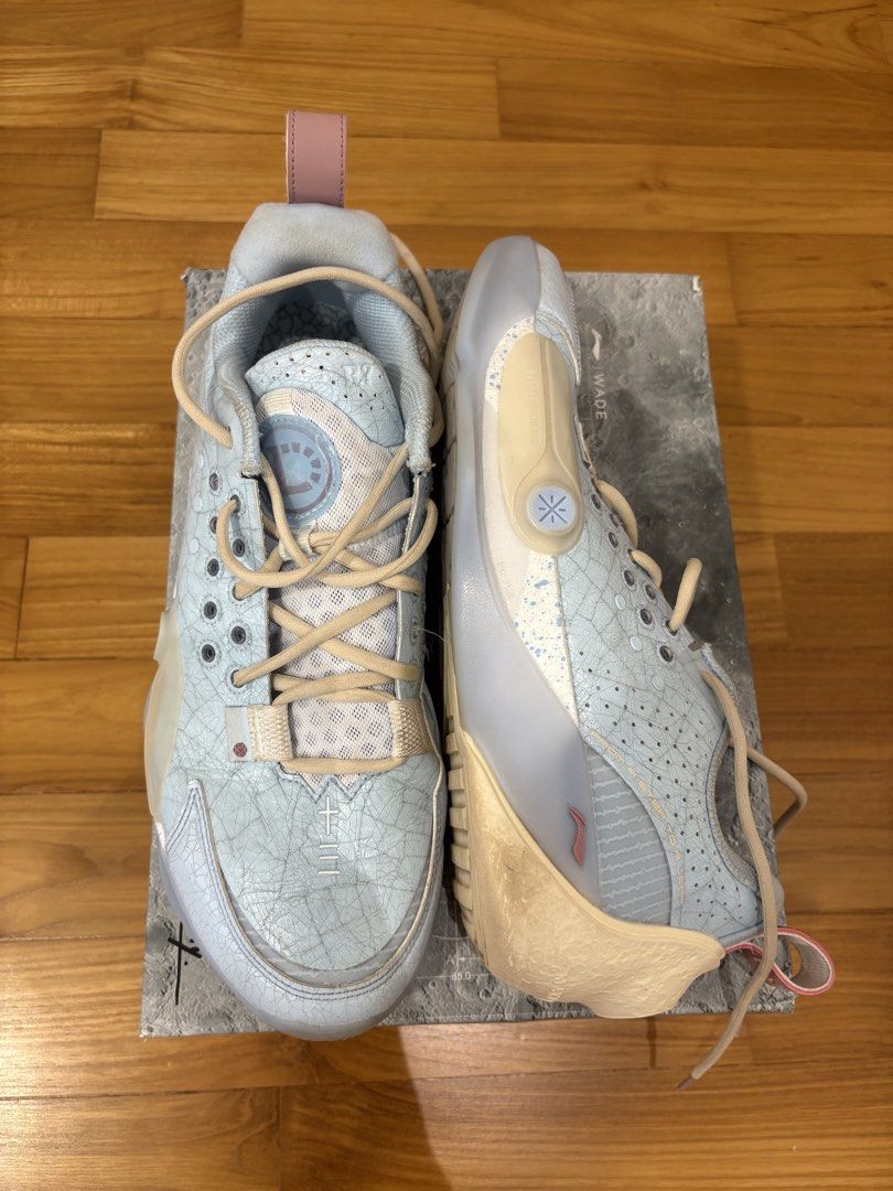 wtt/wts WOW All City 13 Ice-Chips 🧊tags kobe dame lebron sabrina lining wow 361 rigorer adidas ae harden vol gt cut 1 2 3 4 5 6 7 8 9 10 11 12 13 (Category: Sneakers) located in Singapore. Submitted by jazrr (Listing ID 1457177403, Image 6). Description: US10.5,EUR 44 1/3 way of wade all city 13. used 2 times outdoor, one time indoor. its just dirty, will wash before selling. rlly good shoe but iw try other shoe. wtt for outdoor shoes or elite o