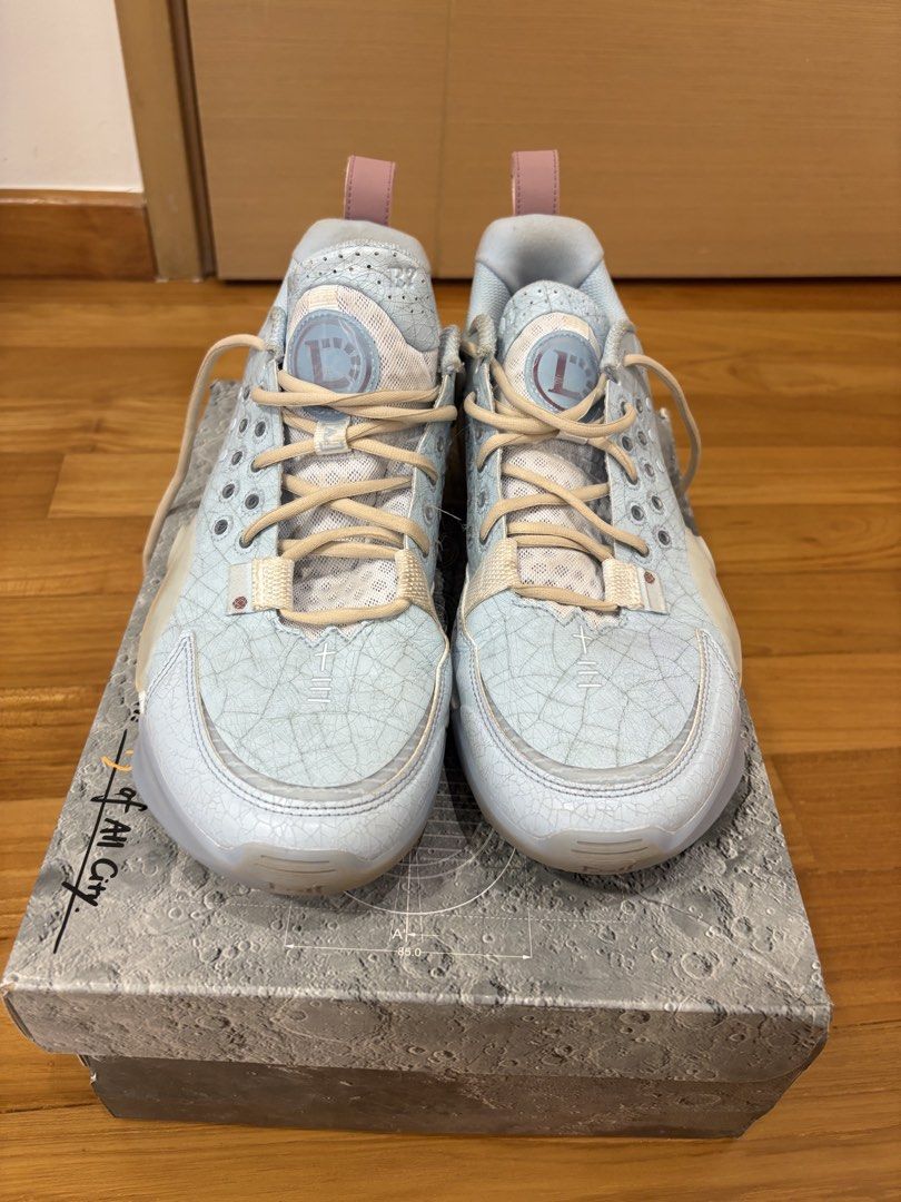 wtt/wts WOW All City 13 Ice-Chips 🧊tags kobe dame lebron sabrina lining wow 361 rigorer adidas ae harden vol gt cut 1 2 3 4 5 6 7 8 9 10 11 12 13 (Category: Sneakers) located in Singapore. Submitted by jazrr (Listing ID 1457177403, Image 2). Description: US10.5,EUR 44 1/3 way of wade all city 13. used 2 times outdoor, one time indoor. its just dirty, will wash before selling. rlly good shoe but iw try other shoe. wtt for outdoor shoes or elite o