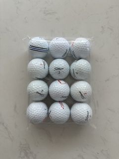Titleist Golf Balls in Near-Mint Condition (Pack of 12)