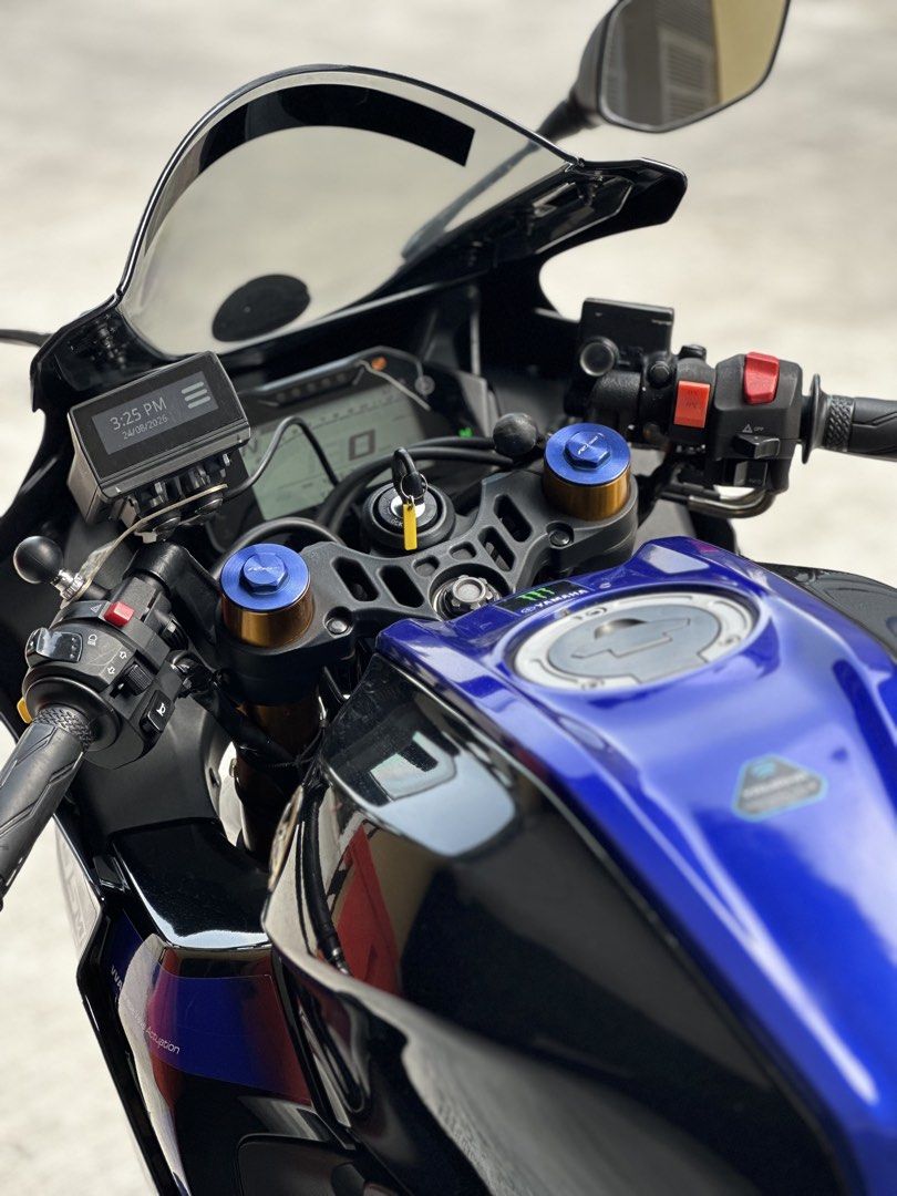 CHEAPEST YAMAHA R15M V4 COE 2033 | R15V2 R15V3 CBR150 2B SPORTS BIKE (Category: Class 2B) located in Singapore. Submitted by creation.motorworld (Listing ID 1457476975, Image 4). Description: PRE OWNED BIKE $11,500 YAMAHA R15M V4 COE MAY 2033 (Renewable) Mileage 44,000km ++ Original Mileage. Full Stock. Wear & Tear Replaced. Lowest Depreciation. New Tyres. Great Paintwork. Full Serviced. Plastic Parts Condition Tip Top ! 💯% transparency to provi