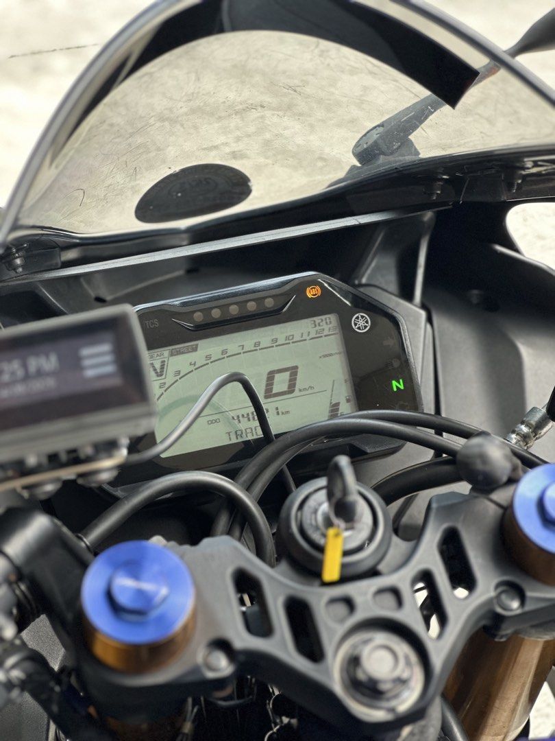 CHEAPEST YAMAHA R15M V4 COE 2033 | R15V2 R15V3 CBR150 2B SPORTS BIKE (Category: Class 2B) located in Singapore. Submitted by creation.motorworld (Listing ID 1457476975, Image 5). Description: PRE OWNED BIKE $11,500 YAMAHA R15M V4 COE MAY 2033 (Renewable) Mileage 44,000km ++ Original Mileage. Full Stock. Wear & Tear Replaced. Lowest Depreciation. New Tyres. Great Paintwork. Full Serviced. Plastic Parts Condition Tip Top ! 💯% transparency to provi
