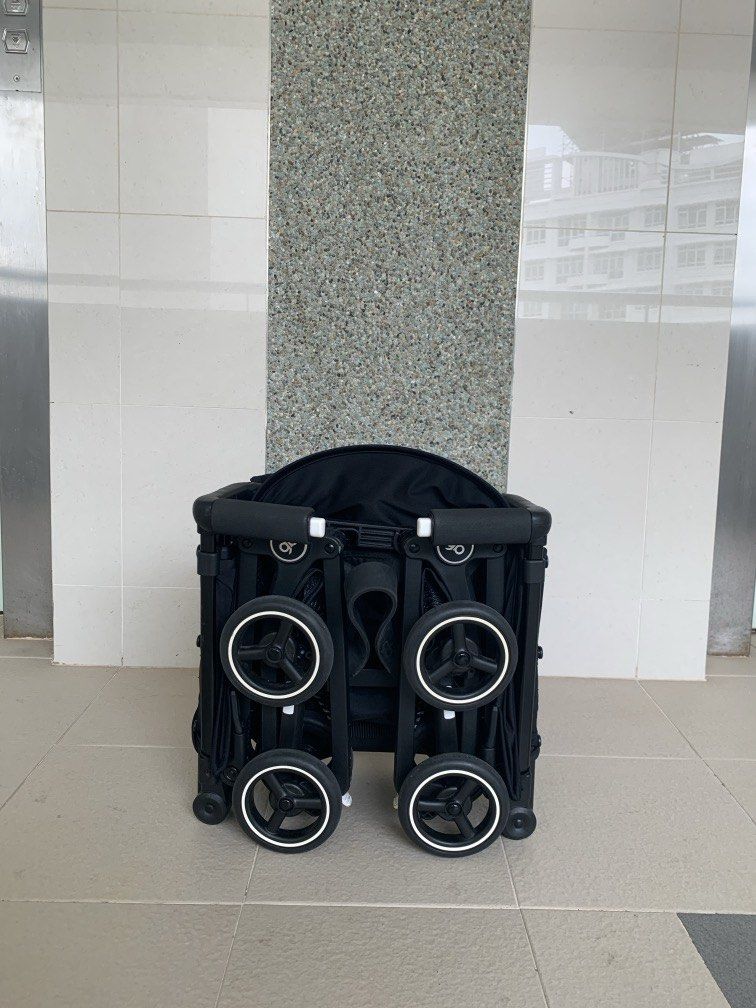gb Pocket + Ultra Portable 4kg Baby Toddler Pram Stroller with Reclinable Seat and Sun/Rain Canopy + Sling Bag - Flight Friendly (Category: Strollers) located in Singapore. Submitted by offer4less (Listing ID 1457370252, Image 7). Description: Excelllent conditions ! Mostly intact like new and nothing wear nor damaged ! .