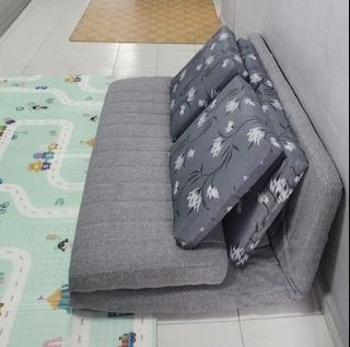 Floor sofa bed