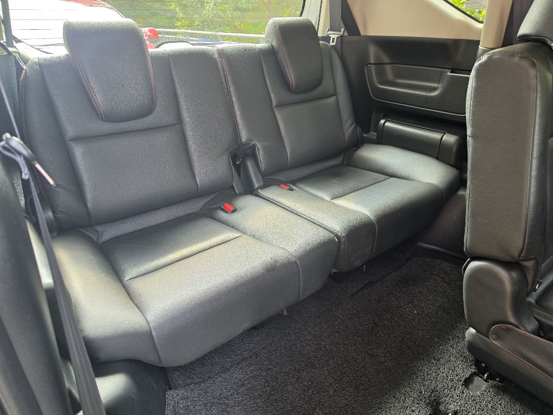 Honda Freed Hybrid 1.5 G Auto (Category: Used Cars) located in Singapore. Submitted by thecarcompany (Listing ID 1457664738, Image 6). Description: 1 owner, Low Mileage, Very Well Maintained. Engine, Gearbox And Hybrid Battery Warranty Till COE Ends. 11 Times Free Servicing No Hidden Fees No Admin Fee For Bank Loan with 30% Down-payment. PHV Welcome.
