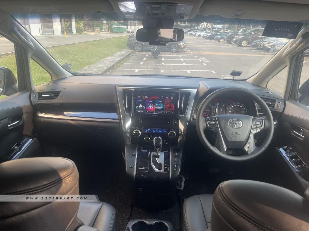 Toyota Vellfire 2.5 Z 7-Seater (A) (Category: Used Cars) located in Singapore. Submitted by carzworld.pteltd (Listing ID 1457571057, Image 3). Description: Viewing Strictly By Appointment Only! Low Interest Rate & Flexible Bank / In House Loan Available All Trade-In Are Welcome Message to: 💬96437773 Features Powered by a reliable 2.5cc 2.5L inline 4 cylinder DOHC engine producing 179bhp, super 7 speed CVT-I (A) transmission, keyless start/stop, 