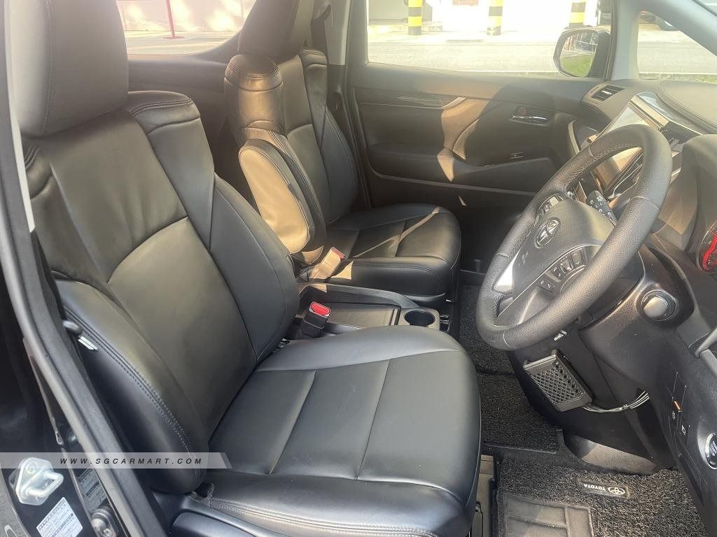 Toyota Vellfire 2.5 Z 7-Seater (A) (Category: Used Cars) located in Singapore. Submitted by carzworld.pteltd (Listing ID 1457571057, Image 4). Description: Viewing Strictly By Appointment Only! Low Interest Rate & Flexible Bank / In House Loan Available All Trade-In Are Welcome Message to: 💬96437773 Features Powered by a reliable 2.5cc 2.5L inline 4 cylinder DOHC engine producing 179bhp, super 7 speed CVT-I (A) transmission, keyless start/stop, 