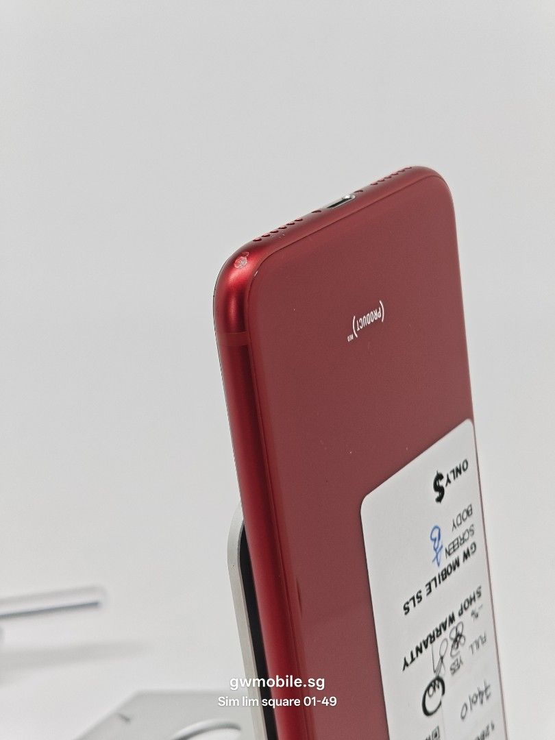 iPhone SE 2022 Red 128GB (Category: iPhone SE Series) located in Singapore. Submitted by gwmobile.sg (Listing ID 1457816010, Image 5). Description: .