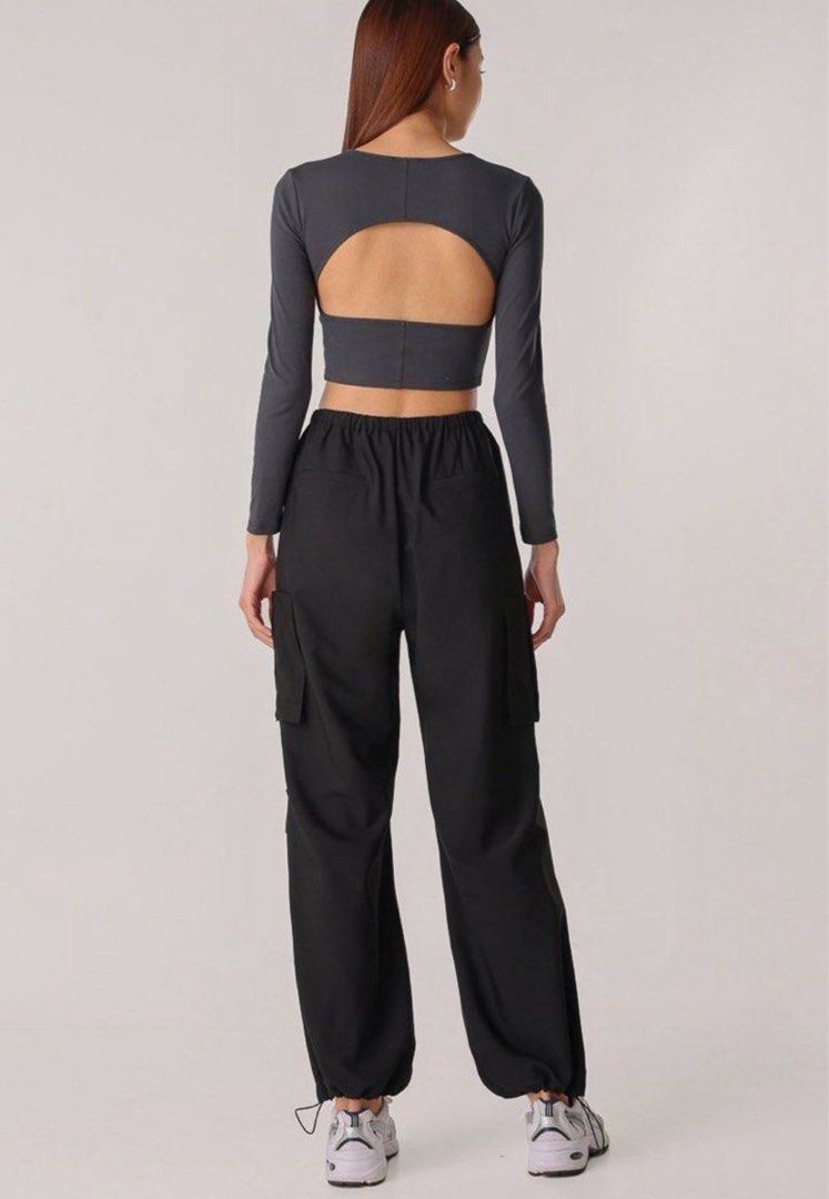 Lovet davina padded open-back ribbed top (coal grey) size XL (Category: Longsleeves) located in Singapore. Submitted by cheapteens (Listing ID 1457750953, Image 2). Description: bnwot.