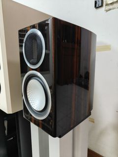 Monitor Audio Gold 50 Speakers - Gloss Black