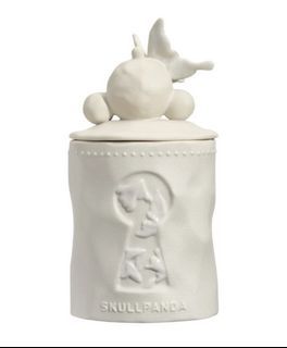 WTS BNIB Skullpanda Cage Uncage Scented Candle - White