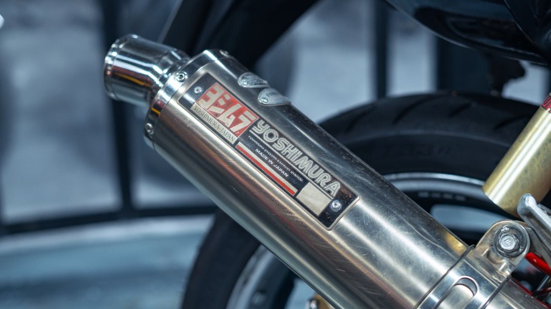 2008 HONDA CB400 SPEC 3 JAN 2028 (01/28) YOSHIMURA EXHAUST (Category: Class 2A) located in Singapore. Submitted by feyauto (Listing ID 1458035289, Image 6). Description: 🏍 HONDA CB400 SPEC 3 💰 Selling Price @ $6000 📅 Registered Year: 2008 ⏳ COE Expiry: Jan 2028 *excluding insurance & transfer fee 💳 FINANCING OPTIONS from* 💰 Downpayment: $0 ⚡: $699/ month 🔧 Service / Maintenance / Modifications - Magnetic coil replaced (3 mths ago) - Rectifi