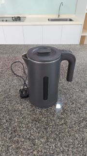 Dark Grey Electric Kettle with Water Level Indicator