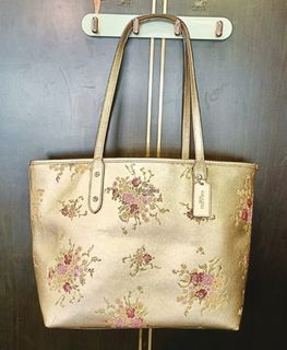 For Trade. Coach Handbag