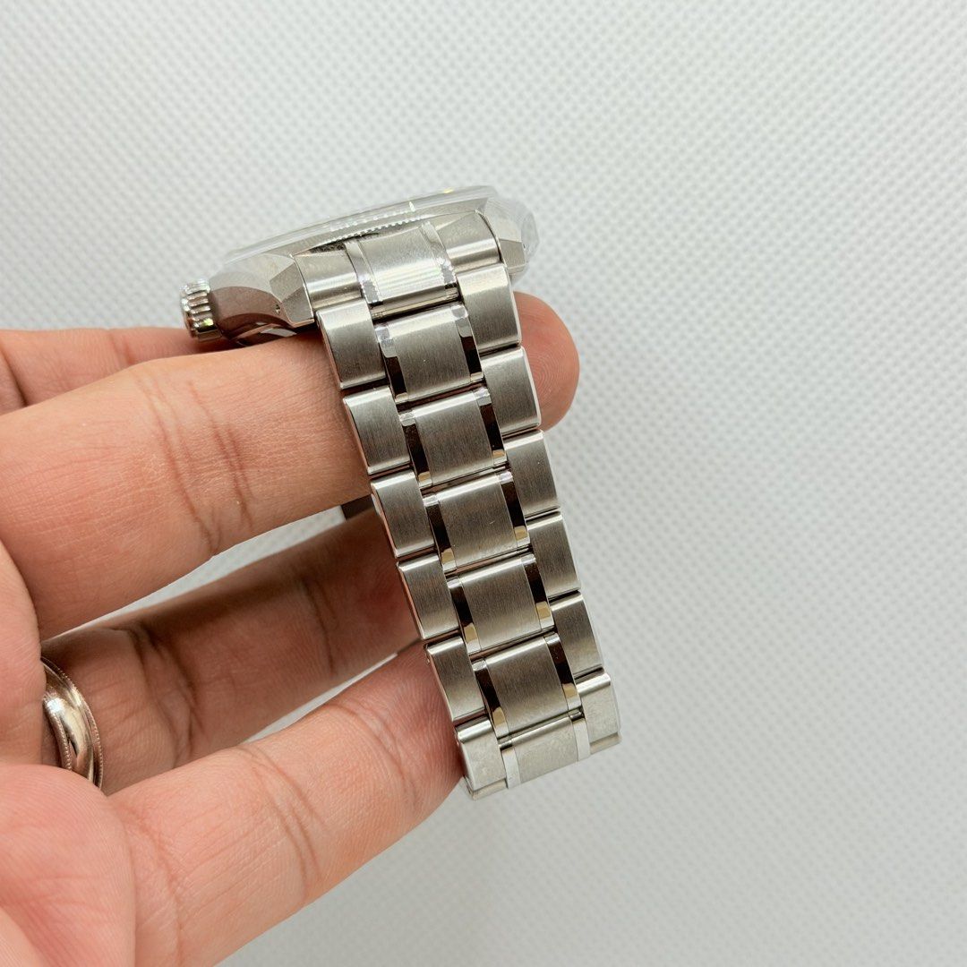 Pre Owned 07/2023 Grand Seiko Heritage Hi-Beat 36000 “Ginza” SBGH315 GS (Category: Watches) located in Singapore. Submitted by worthytime (Listing ID 1458074735, Image 3). Description: 🫵Join our Tele-gram channel for latest updates: worthytime.biz/tele ➡️Grand Seiko Heritage Hi-Beat 36000 “Ginza” SBGH315 ➡️July 2023 (5 Years Grand Seiko International Warranty Till 07/2028) ➡️Very Mint Condition (Unpolished) ➡️Full Complete Set 💡Limited Edition 